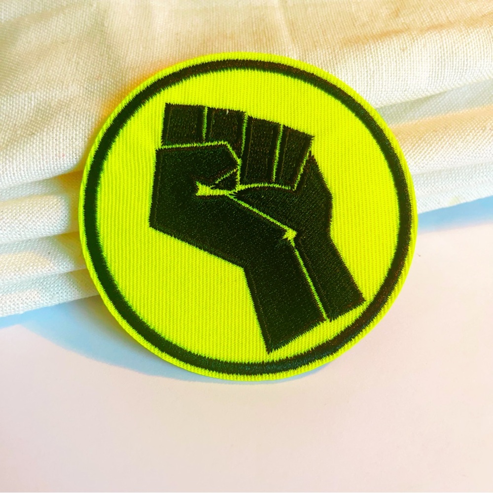 5/$15-NWT Iron On Patch-Black Lives Matter-Fist‎